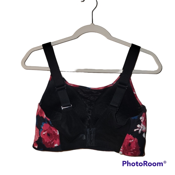 Livi Active Intimates & Sleepwear Livi Active Sports Bra 38 Ddd Poshmark